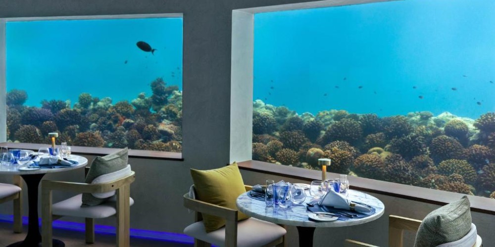 oblu-select-lobugeli-only-blu-underwater-restaurant-2023