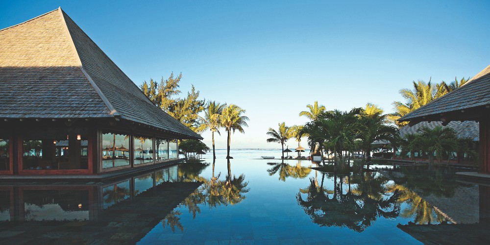 swimming-pools-indian-ocean-resorts-mauritius-family-holidays-2023