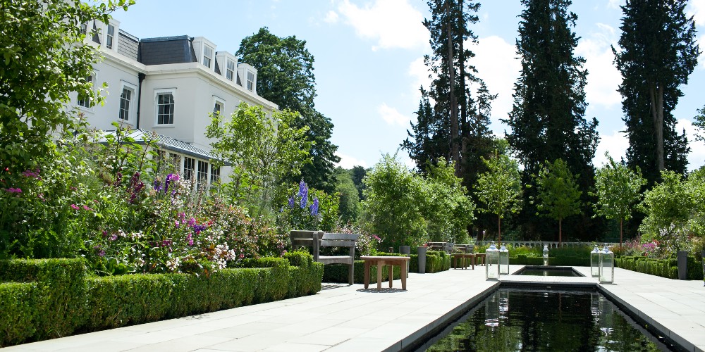 gardens-with-pool-coworth-park-hotel-ascot