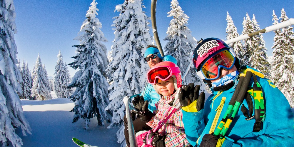 ski-family-ski-lift-avoriaz-france-image-credit-sylvain-cochard