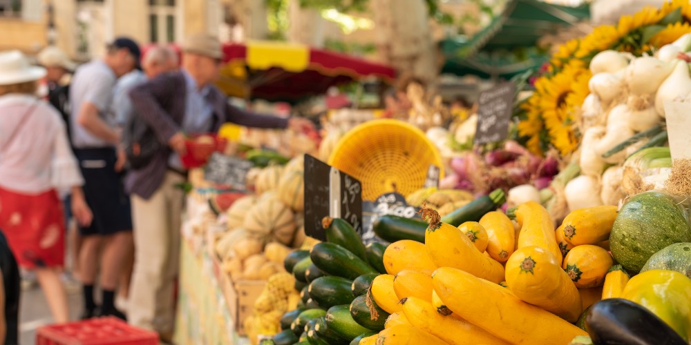 vegetable-stall-street-market-aix-en-provence-south-of-france