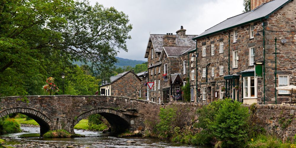 easter-break-beddgelert-village-snowdonia-national-park-north-wales