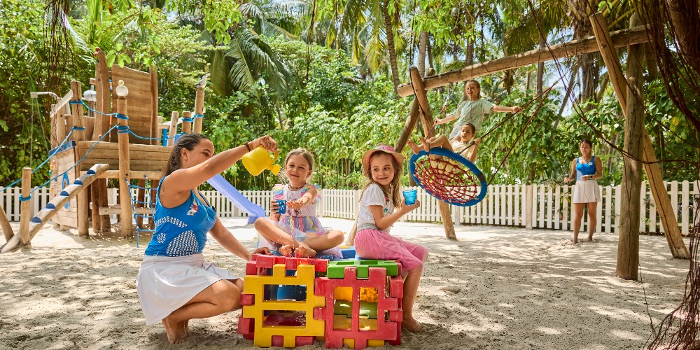 childrens-playpark-maldives