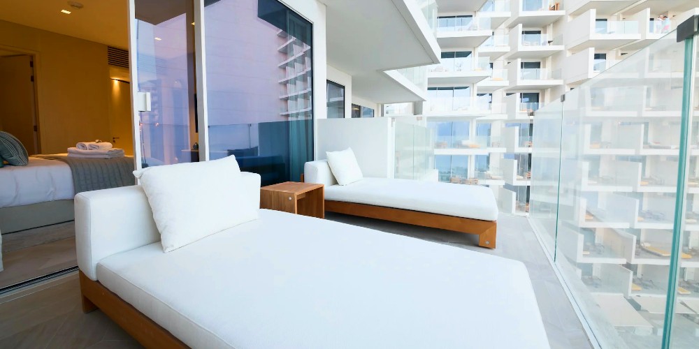 palm-jumeirah-apartment-sun-terrace-dubai-holidays