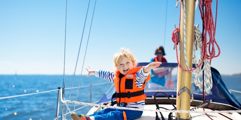 scott-dunn-early-booking-offers-child-yacht-november-2022