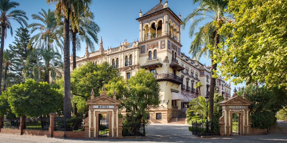 exterior-hotel-king-alfonso-xiii-seville-spain