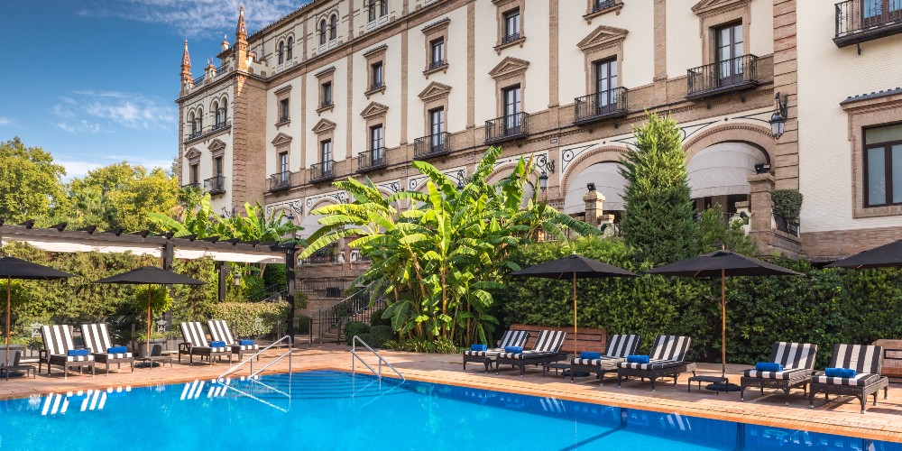 hotel-king-alfonso-xiii-swimming-pool-seville-spain