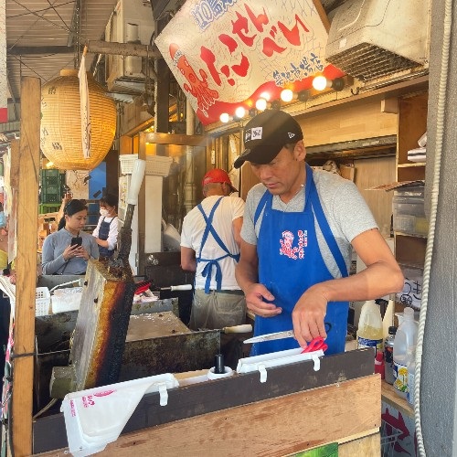 tsukiji-fish-market-stall-tokyo-japan-2023