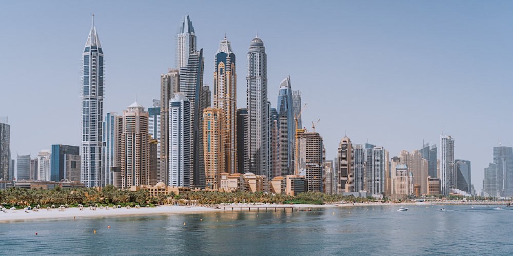 city-skyline-united-arab-emirates-pexels-denys-gromov-cheval-maison