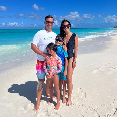 debbie-le-grainger-influencer-and-family-beaches-turks-and-caicos