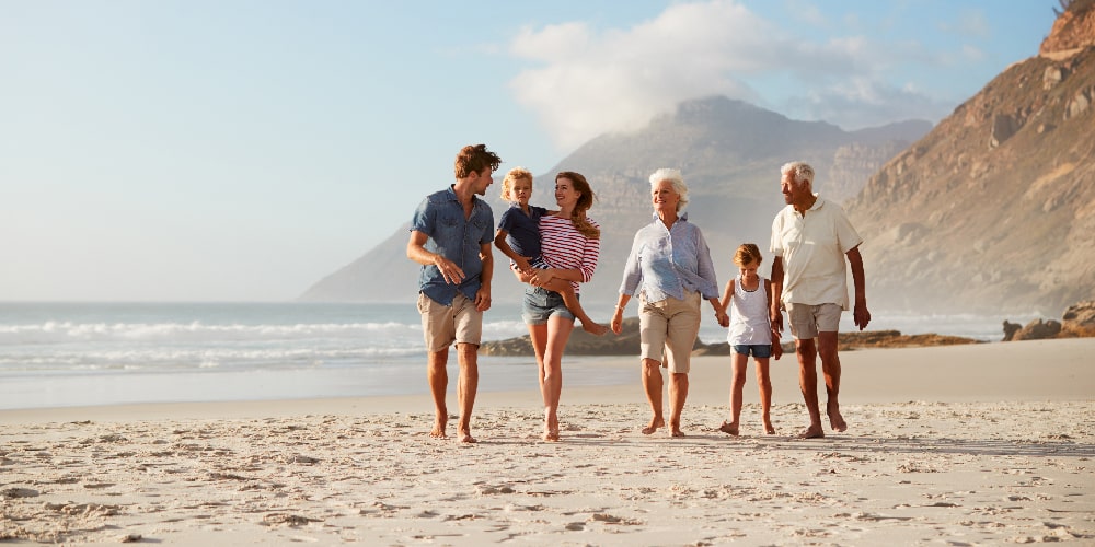 multi-gen-family-on-the-beach