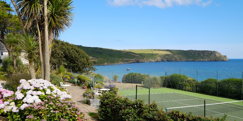 carne-beach-south-coast-headland-tennis-courts