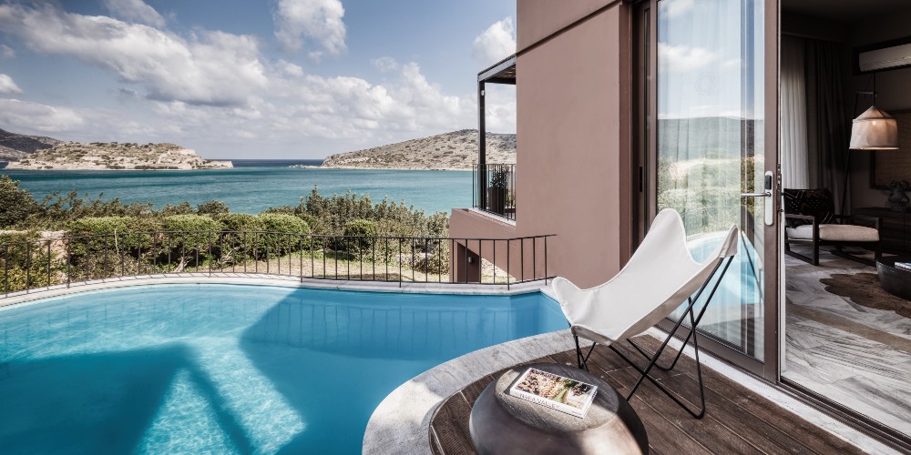 domes-resorts-premium-suite-private-pool-greece