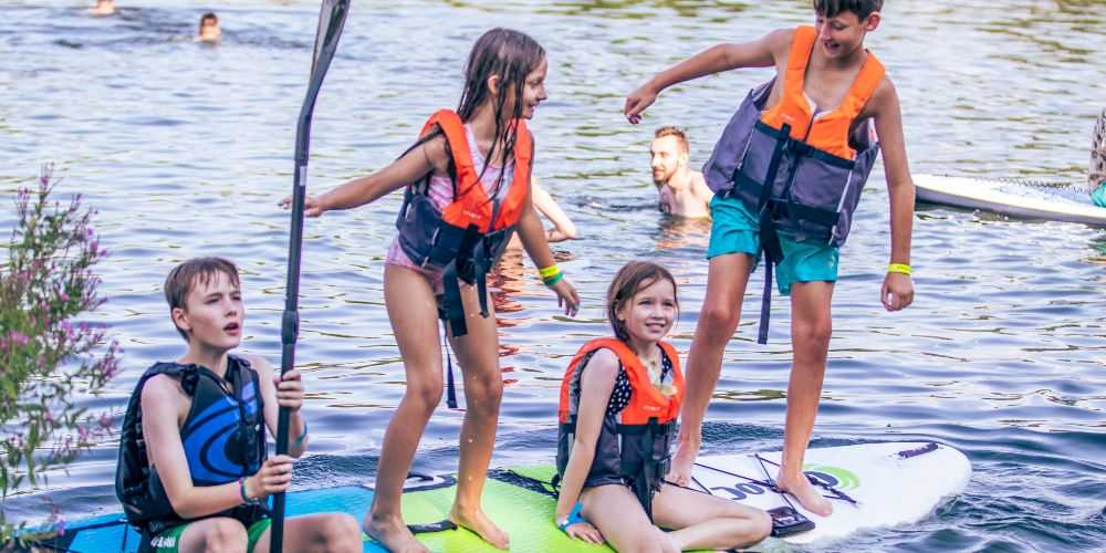 paddleboarding-kids-alderford-lake-shropshire-short-breaks