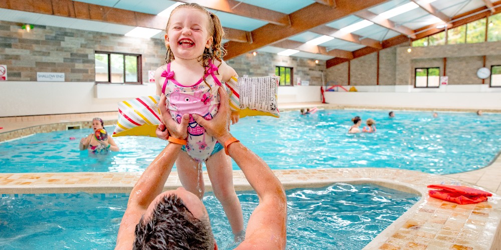 indoor-swimming-pool-sandy-balls-short-break-competition