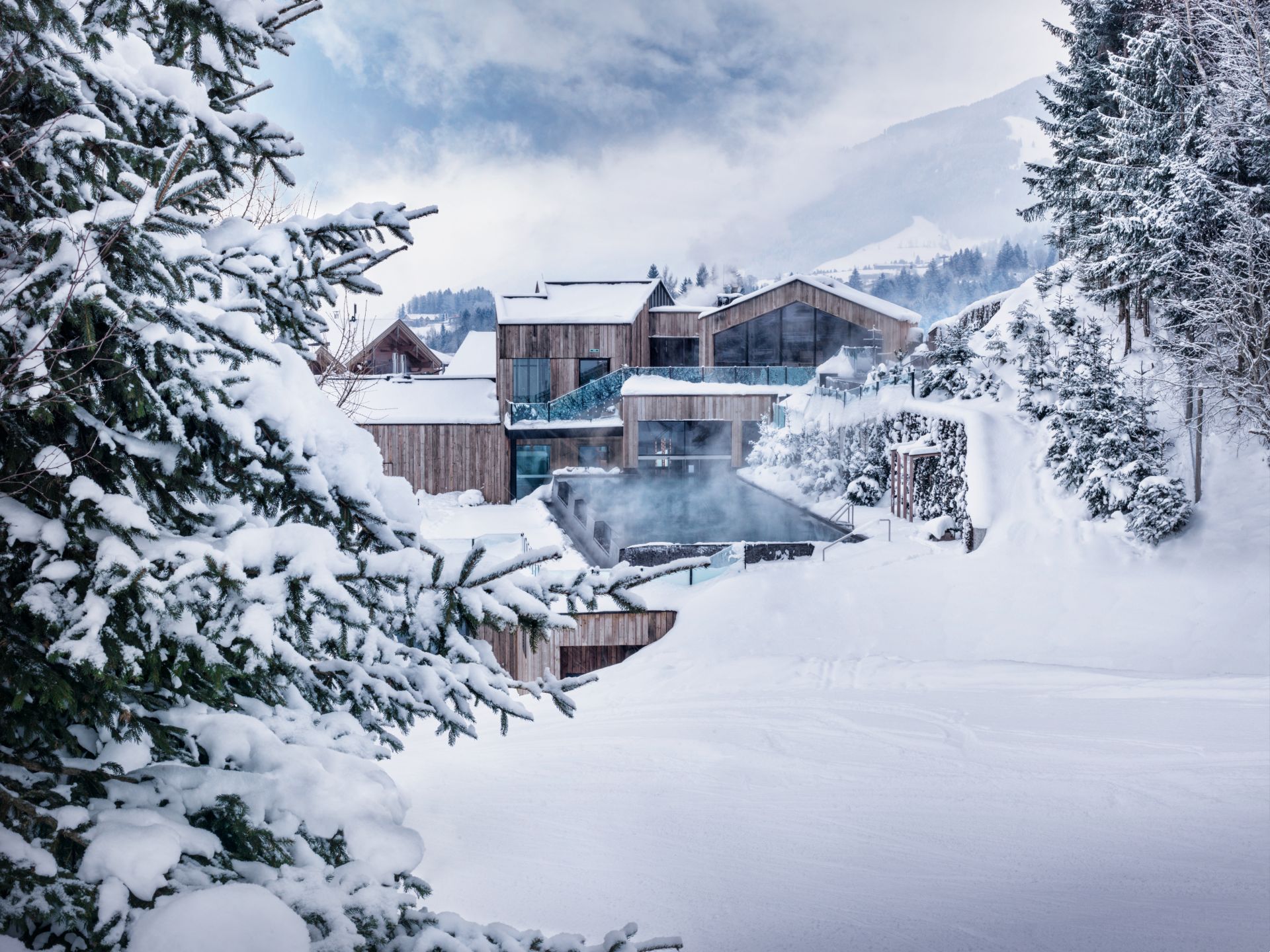 waldspa-naturhotel-forsthofgut-winter-austria