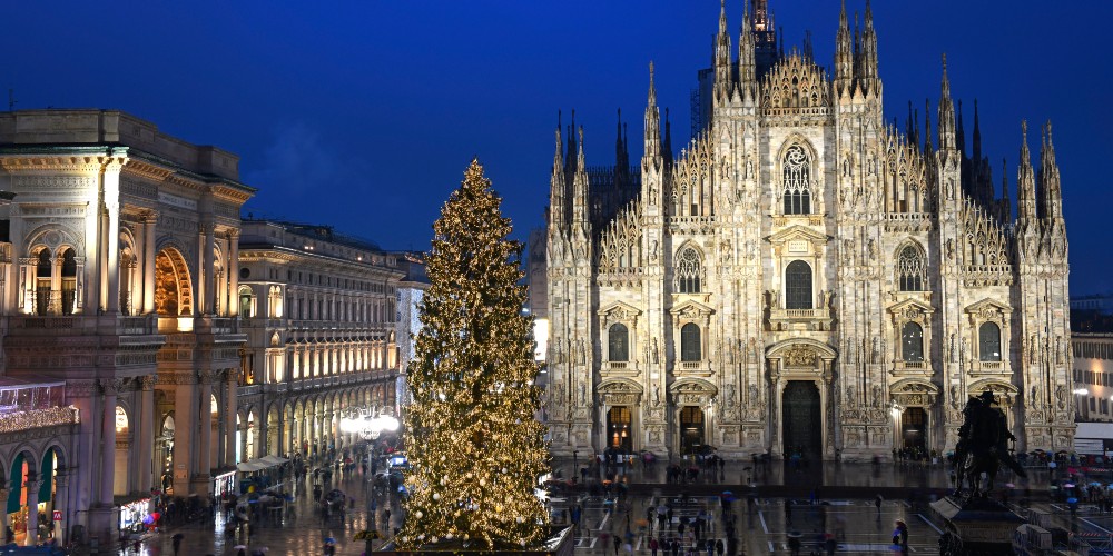 duomo-cathedral-milan-festive-decorations