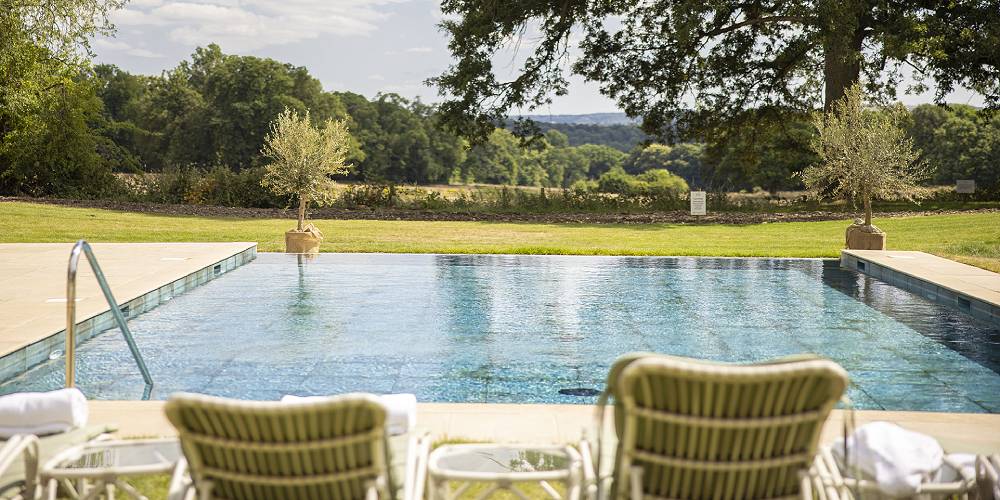 outdoor-pool-berkshire-country-house-hotel
