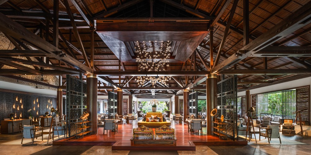 main-lobby-luxury-resort-bali