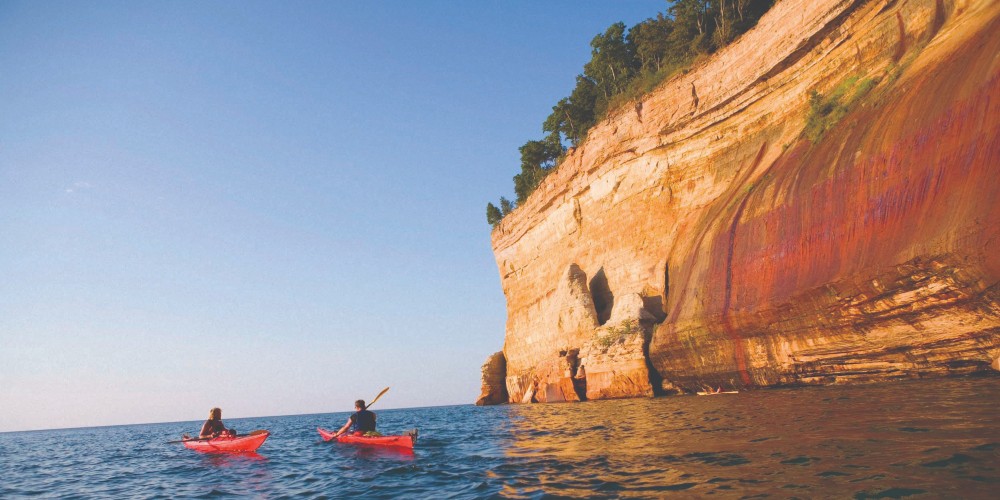 outdoor-adventures-picture-rocks-kayaking