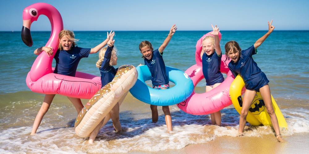 kids-at-beach-life-club-simpson-travel