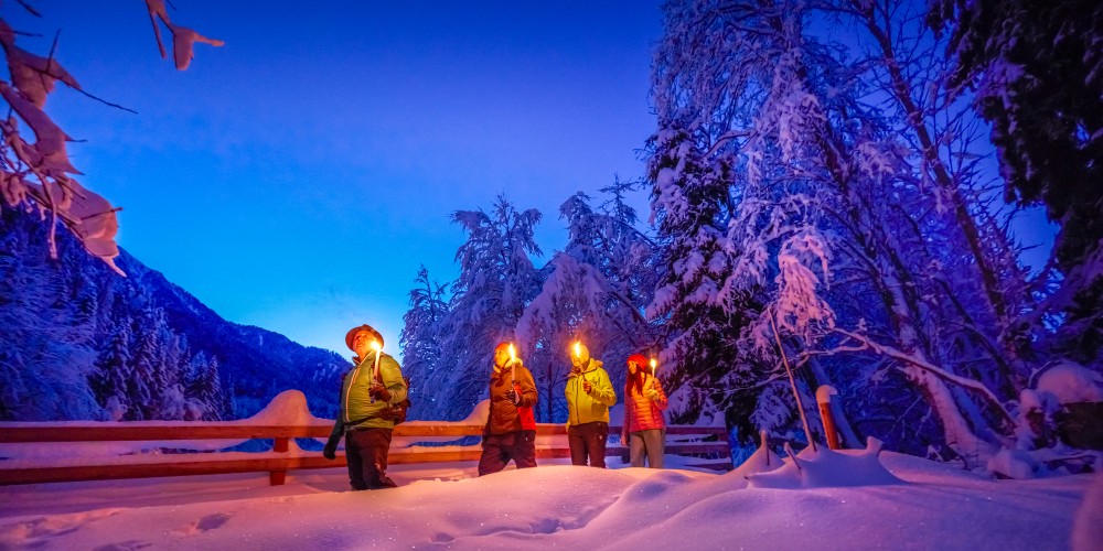 night-time-hiking-winter-austria