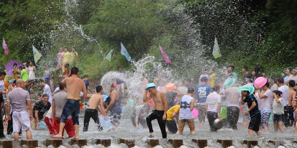 water-fight-songkran-festival
