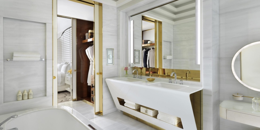 luxury-hotel-bathroom