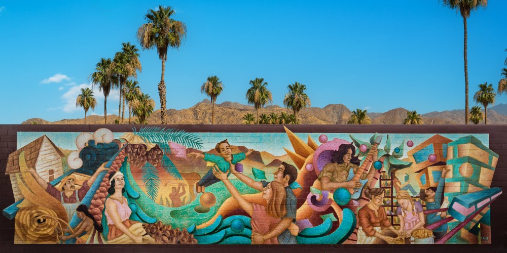 moving-towards-the-future-mural-indio