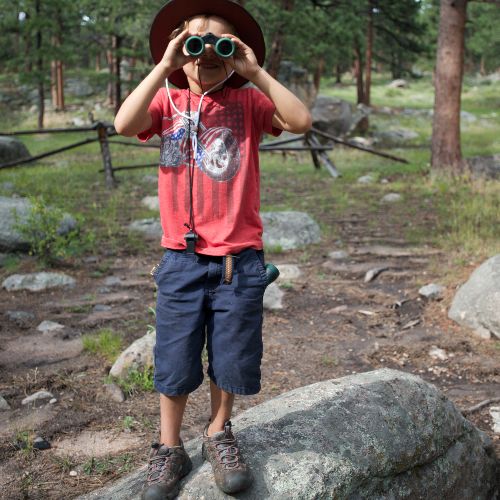 child-with-binoculars-colorado