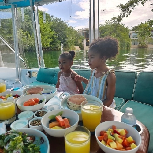 kids-breakfast-river-riviera-maya