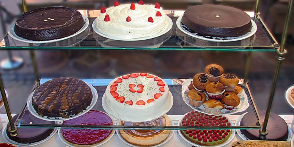 cakes-flowers-cafe-place-roger-salengro-toulouse