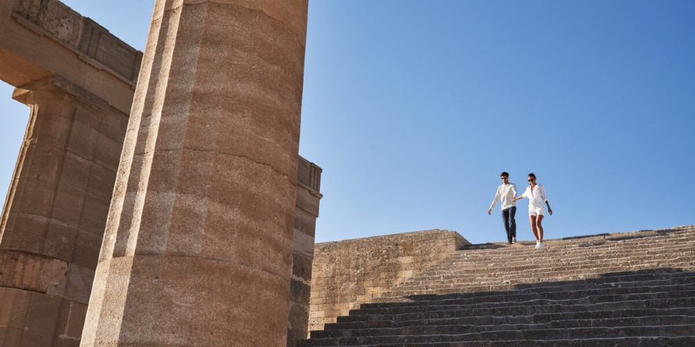 couple-exploring-rhodes