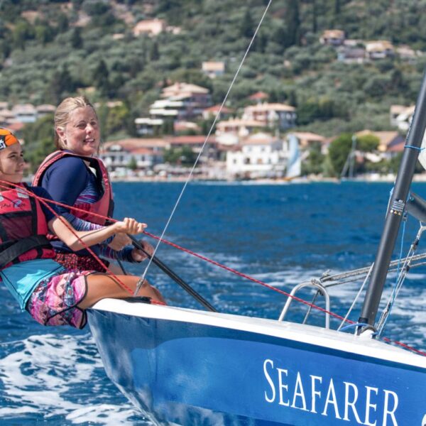 girl-on-learn-to-sail-holiday-lefkada