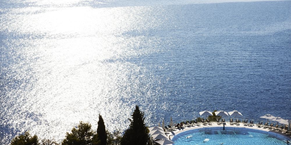 resort-swimming-pool-adriatic-coast-croatia