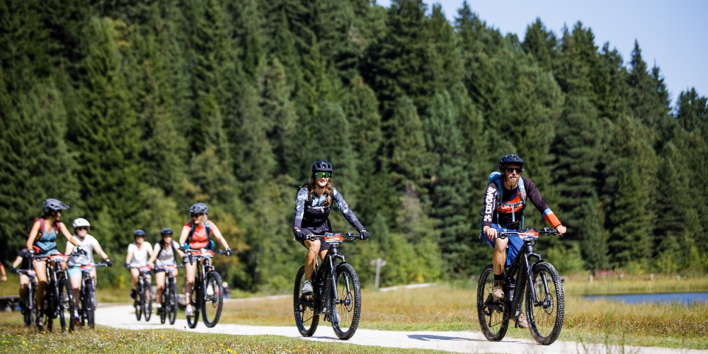 family-e-biking-french-alps