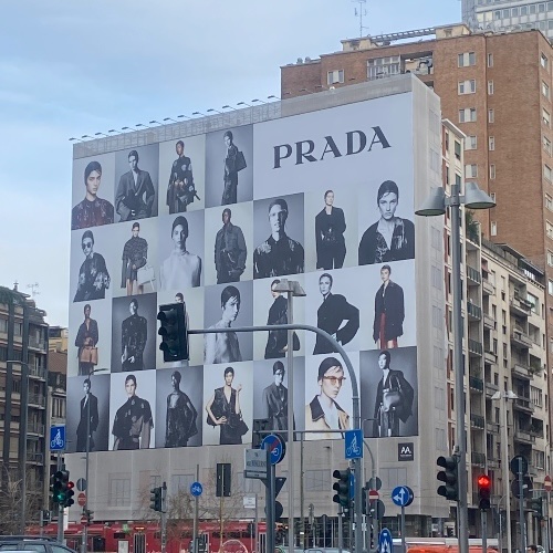 milan-prada-advertising