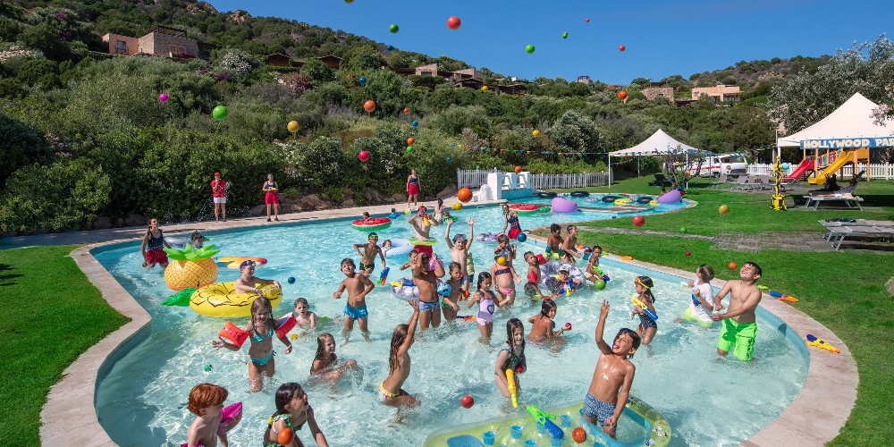 kids-pool-resort-italy