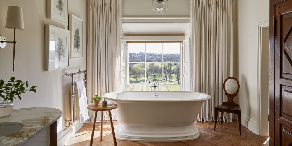 rolltop-bath-luxury-hotel-england