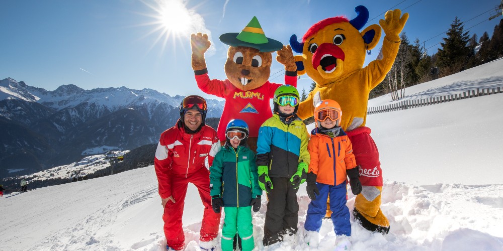 ski-mascots-and-family-austria-andreas-kirschner