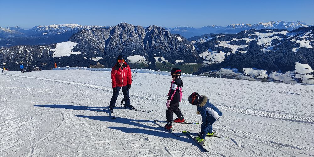 children-skiing-lessons