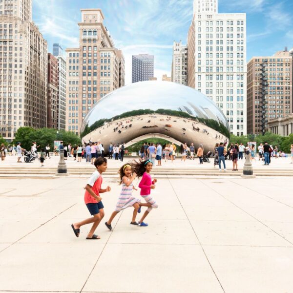 children-cloud-gate-chicago-illinois