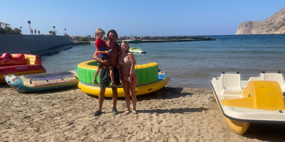 family-on-beach-holidays-in-crete