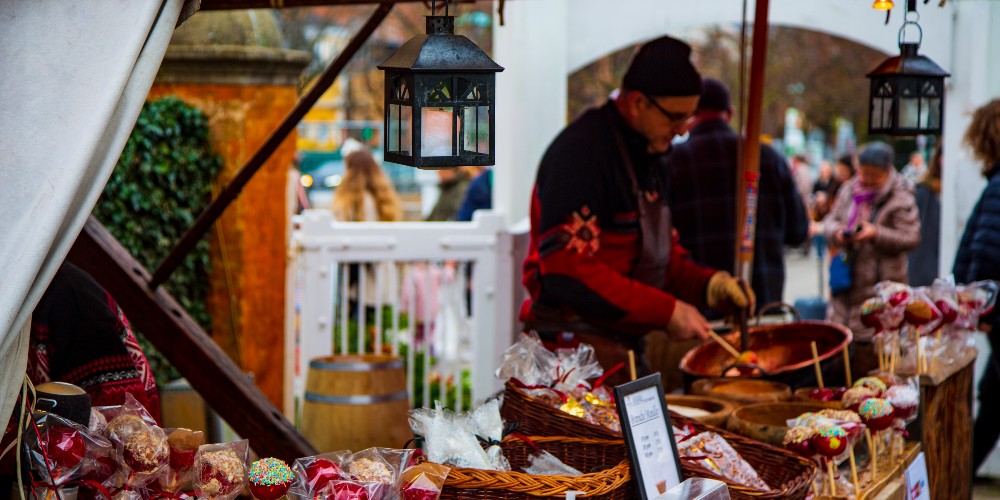 haveselskabets-have-christmas-market-copenhagen-city-break