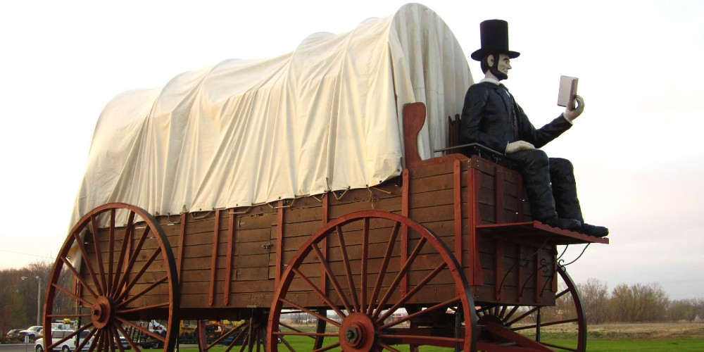 largest-covered-wagon-illinois