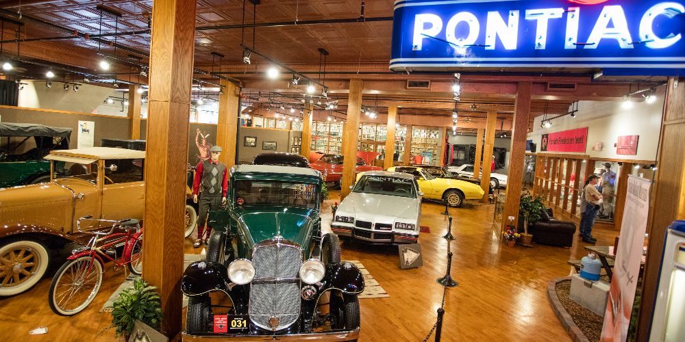 pontiac-oakland-auto-museum-route-66