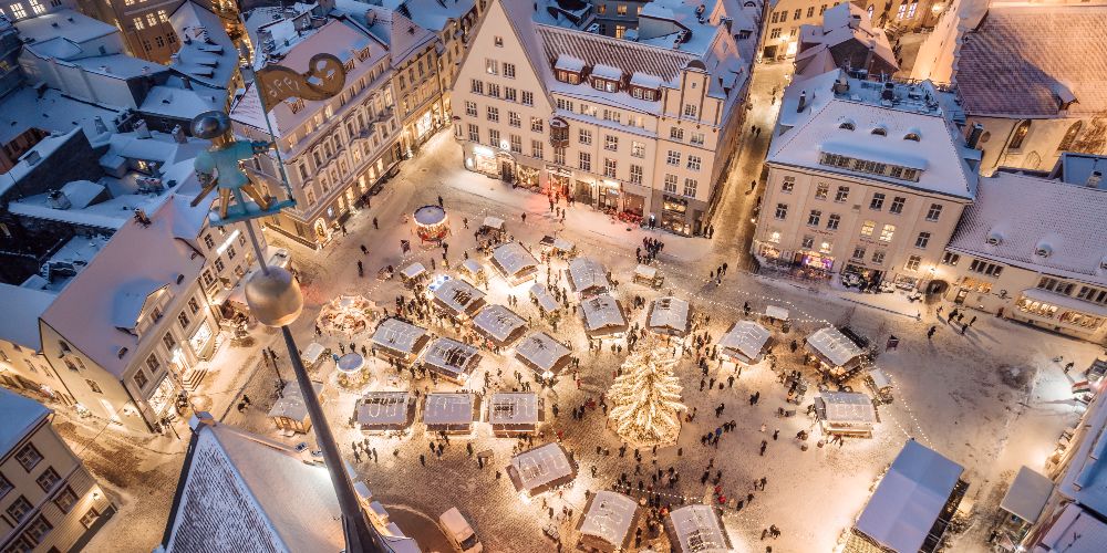 tallin-central-square-winter-kaupo-kalda