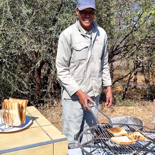 kabelo-making-toast-in-bush-mosetlha