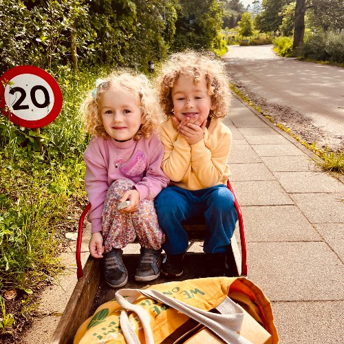 children-on-trolley-givskud-zoo