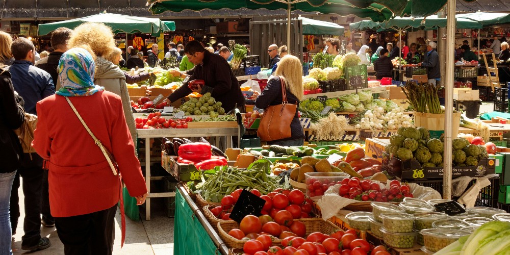 paris-market-responsible-family-holidays